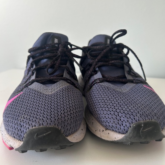 Women’s Nike Quest Running shoes Size 6.5 - Picture 2 of 5